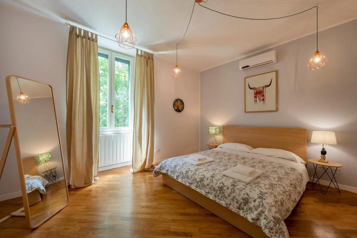 Luxury Design Apt In Brera District - B Home Milan Italy